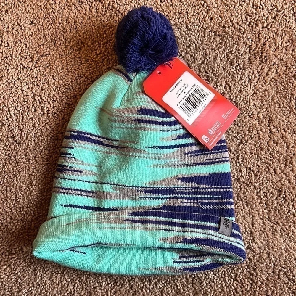 Kids North Face hat - Picture 1 of 3